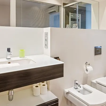 Apartment Amazing 2 Bed Apt, Sleeps 6 Nr Eixample Barcelona