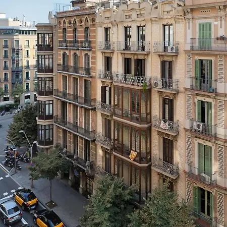 Amazing 2 Bed Apt, Sleeps 6 Nr Eixample * Barcelona