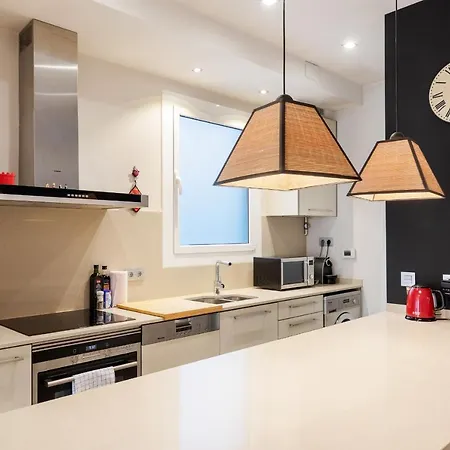 Amazing 2 Bed Apt, Sleeps 6 Nr Eixample Apartment Barcelona