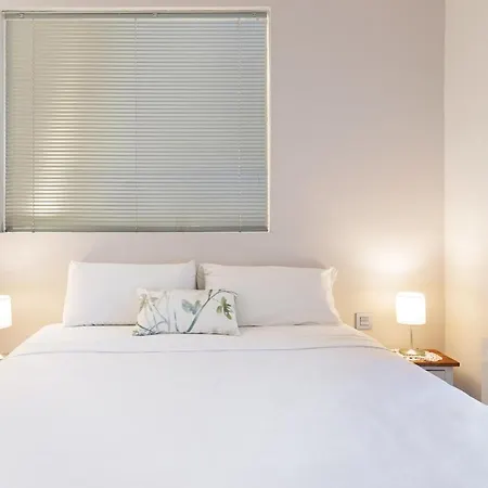 Amazing 2 Bed Apt, Sleeps 6 Nr Eixample * Barcelona
